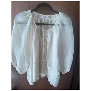 CHELSEA & VIOLET SHEER LINED IVORY FLOWING TOP; SIZE MED